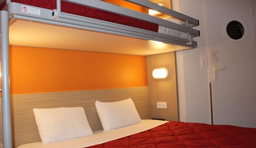 Habitación estándar, varias camas (1 Double and 1 Single bed)