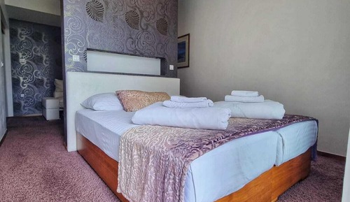 Habitación cuádruple clásica, balcón