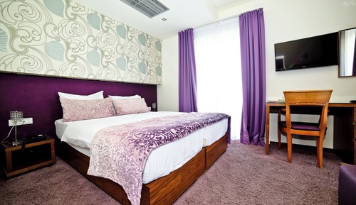 Habitación triple clásica, balcón