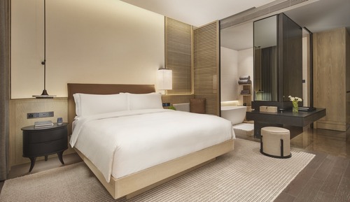 Suite, 1 habitación, vistas al jardín (Club Lounge Access)