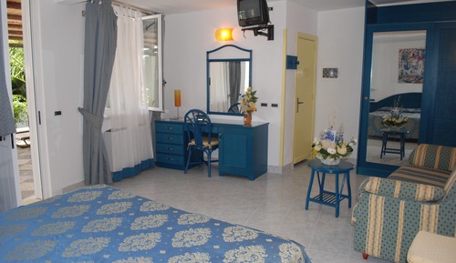 Suite junior, vistas al mar (with access to Thermal Park)