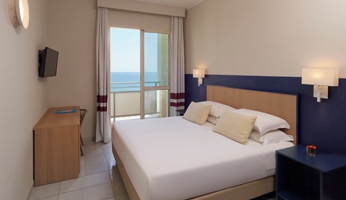 Habitación triple clásica, vistas al mar
