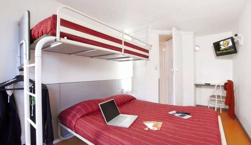 Habitación estándar, varias camas (1 Double and 1 Single bed)