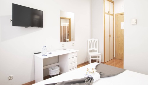Habitación doble (one bed)