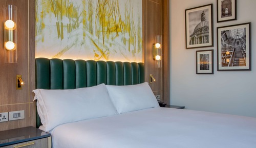 Hilton, Habitación superior, 1 cama de matrimonio grande