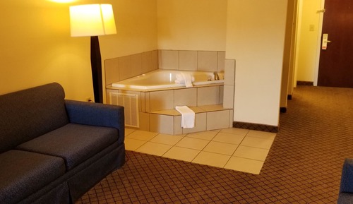Suite, 1 cama de matrimonio grande con sofá cama, bañera de hidromasaje