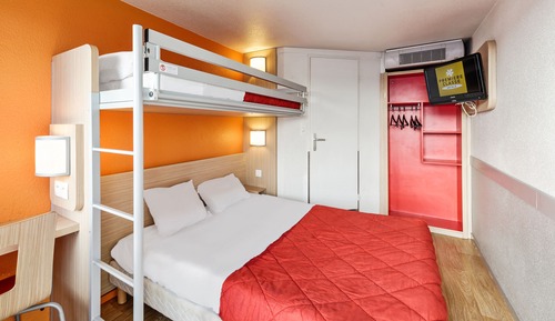 Habitación estándar, varias camas (1 Double and 1 Single bed)