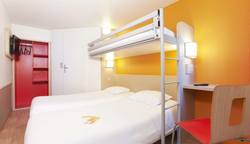 Habitación estándar, varias camas (1 Double and 1 Single bed)