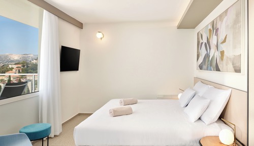 Suite, terraza, vistas al mar
