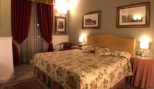 Habitación clásica con 1 cama doble o 2 individuales