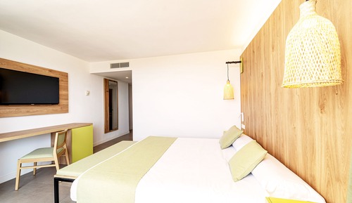 Suite Deluxe, vistas parciales al mar