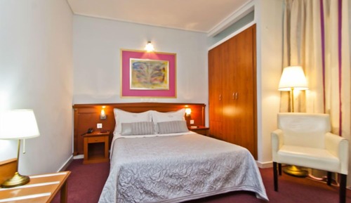Habitación estándar con 1 cama doble o 2 individuales