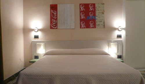 Habitación estándar con 1 cama doble o 2 individuales