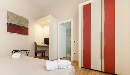 Habitación superior con 1 cama doble o 2 individuales