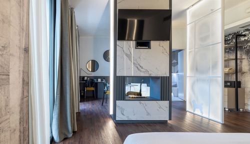 Suite Elite, 1 cama de matrimonio grande, balcón (Spa Access Included)