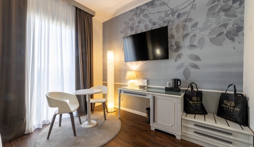 Habitación exclusiva, 1 cama de matrimonio grande, vistas al parque