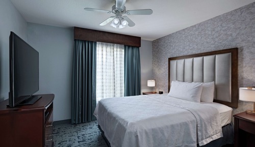 Suite, 1 cama de matrimonio grande, accesible para personas con discapacidad (Mobility & Hearing)