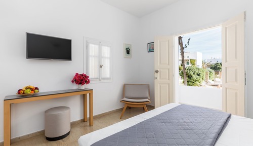 Habitación superior, acceso a la piscina