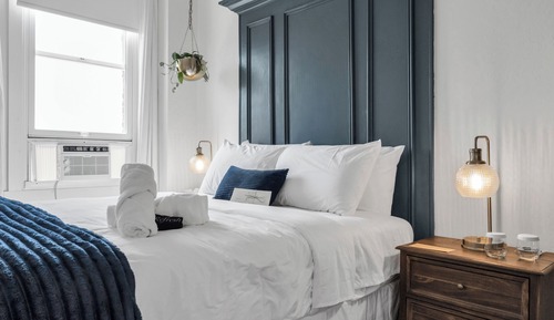 Suite (Two Room Double Queen - Suite 9)