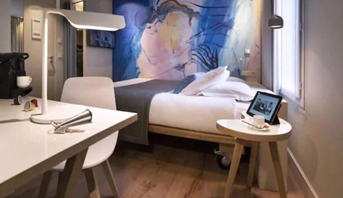 Habitación superior con 1 cama doble o 2 individuales