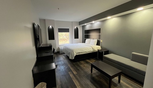 Suite, 1 cama de matrimonio grande, bañera de hidromasaje