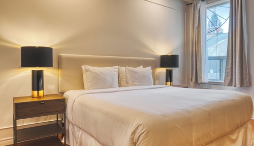 Suite, 1 cama de matrimonio grande, no fumadores, baño privado (King with Sitting Area)