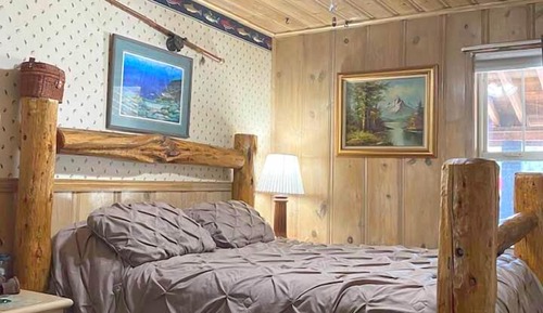 The Caddis Room