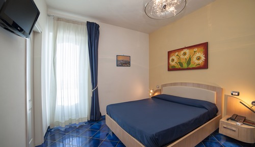 Habitación superior, 1 cama de matrimonio, balcón, vistas al mar