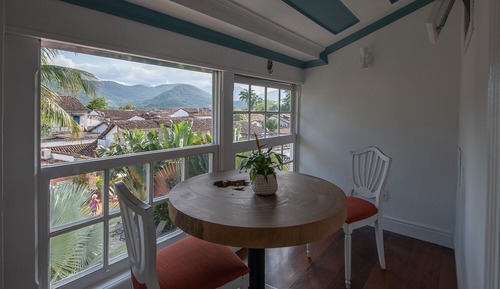 Suite, balcón