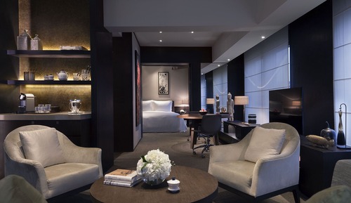 Suite (Manor)