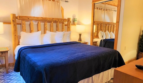 Condo, 1 King Bed with Sofa bed, River View (One-Bedroom Suite)