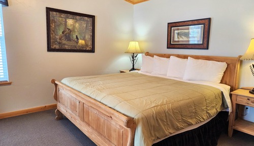 Suite, 1 King Bed, River View (Superior King Room)