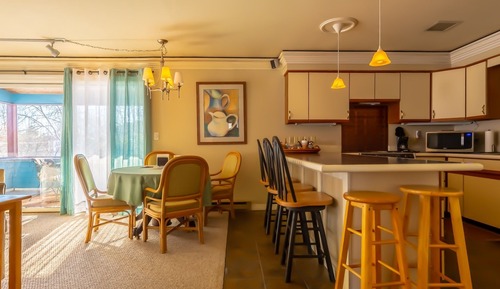 Apartamento estándar, baño privado (Greylock - No Pets)