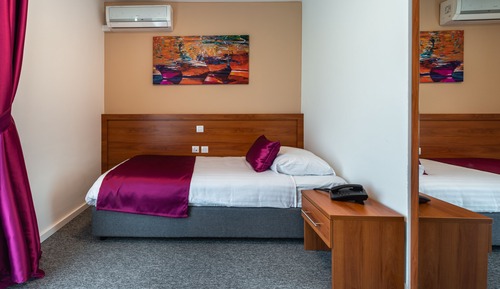 Single Room – Annex building
