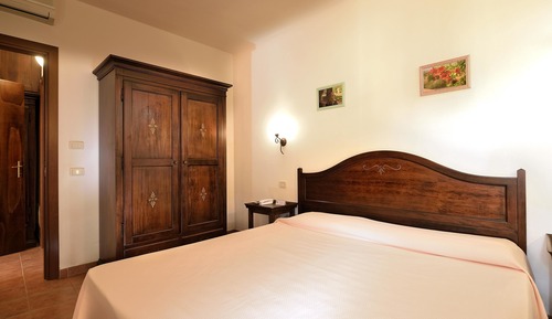 Habitación estándar con 1 cama doble o 2 individuales