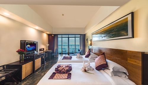 Habitación, varias camas, vistas al mar