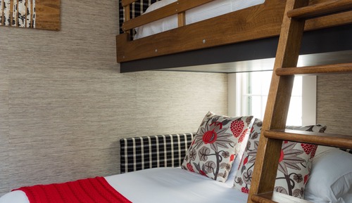 Standard Room, 1 Queen Bed, 1 Twin Bunk Bed