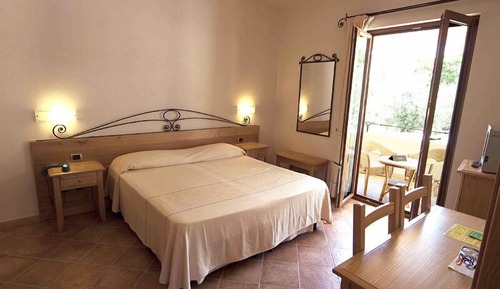 Habitación doble, junto a la montaña (Prestige Cala Sisine Matrimoniale)