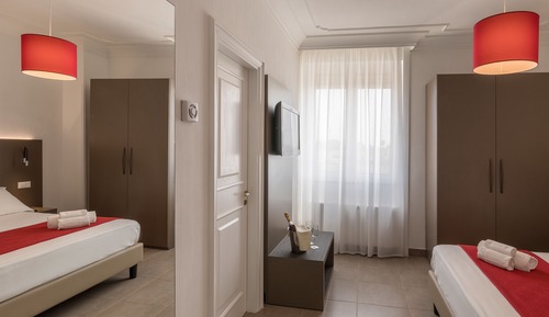 Habitación superior con 1 cama doble o 2 individuales