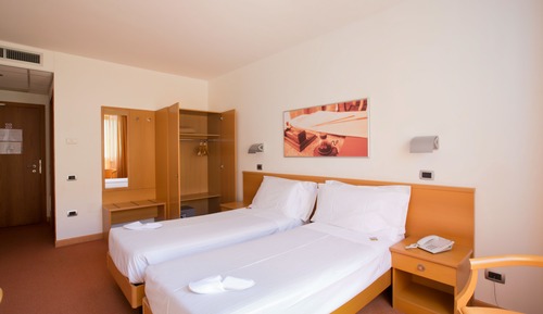 Habitación estándar con 2 camas individuales