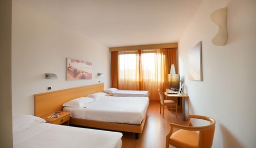 Habitación cuádruple estándar