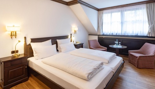 Habitación superior, 1 cama doble, balcón