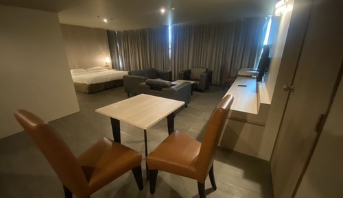 Junior Suite, Queen Bed
