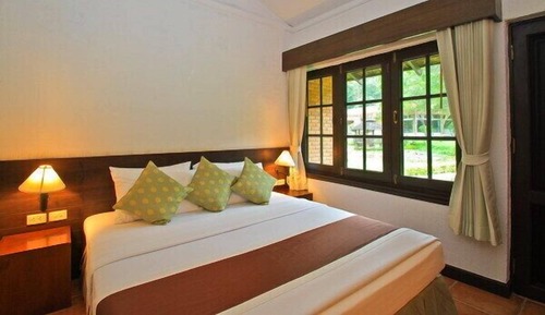 House suite 3 bedrooms