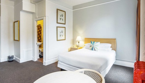 Standard Room, 1 Queen Bed, Private Bathroom, No Air Conditioning