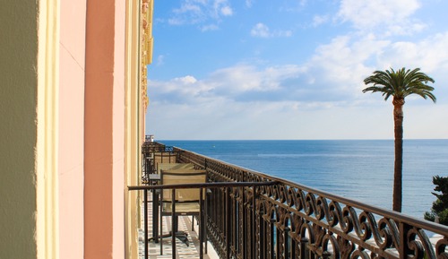 Habitación superior (Sea and Garden View)