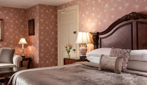 Room #7A - Lila Ann, 1 King Bed OR 2 Twin Beds, not pet friendly