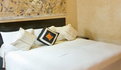 Habitación estándar blanca