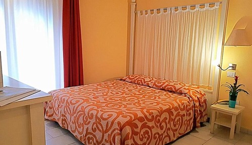 Habitación con 1 cama doble o 2 individuales (Smart)