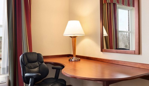 Habitación tradicional, 2 camas de matrimonio, accesible para personas con discapacidad